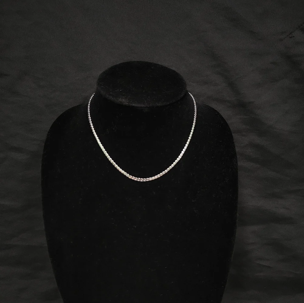 Simple necklace - Picture 1 of 3